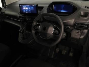 Image 3/4