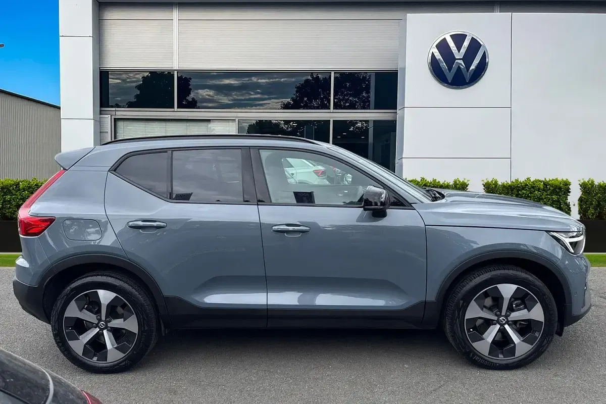 Used Volvo XC40 Ultimate 2023 Grey SUV