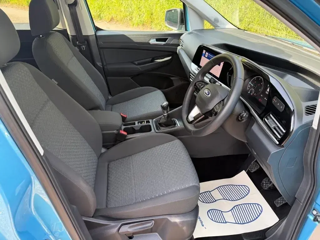 Used Ford Tourneo Connect Titanium 122 HP (89 kW) 2024 Blue MPV