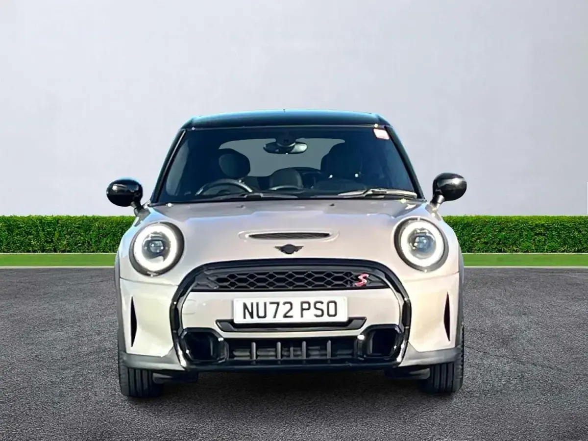 Usado Mini Cooper S Exclusive 2022 Gris Utilitario