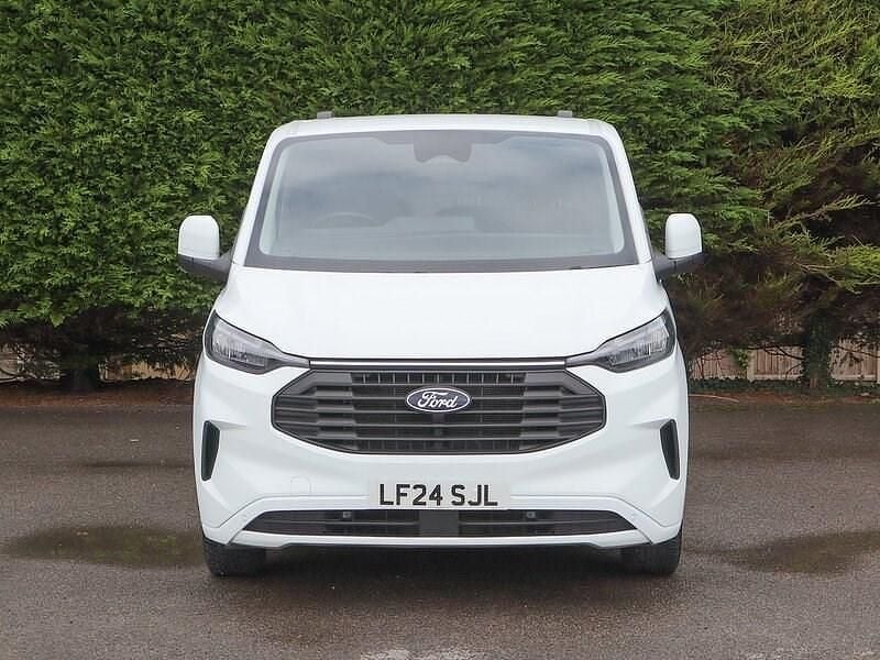 Used Ford Transit Custom Limited 136 HP (100 kW) 2024 Frozen white (solid colour) Van