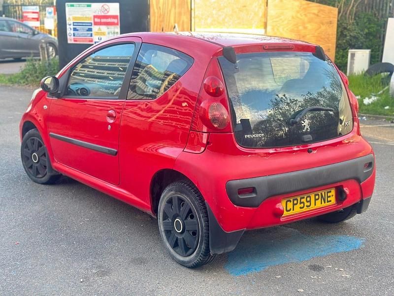 Used Peugeot 107 68 HP (50 kW) 2010 Red Hatchback