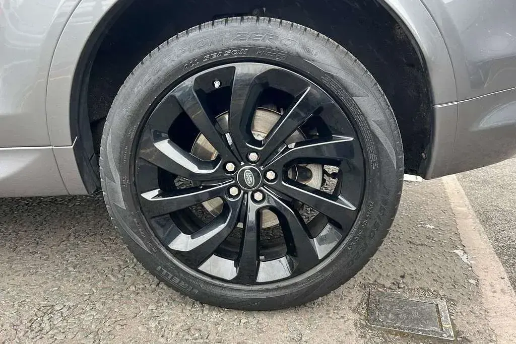 Used Land Rover Discovery Sport SE Dynamic 200 HP (147 kW) 2020 Eiger grey SUV