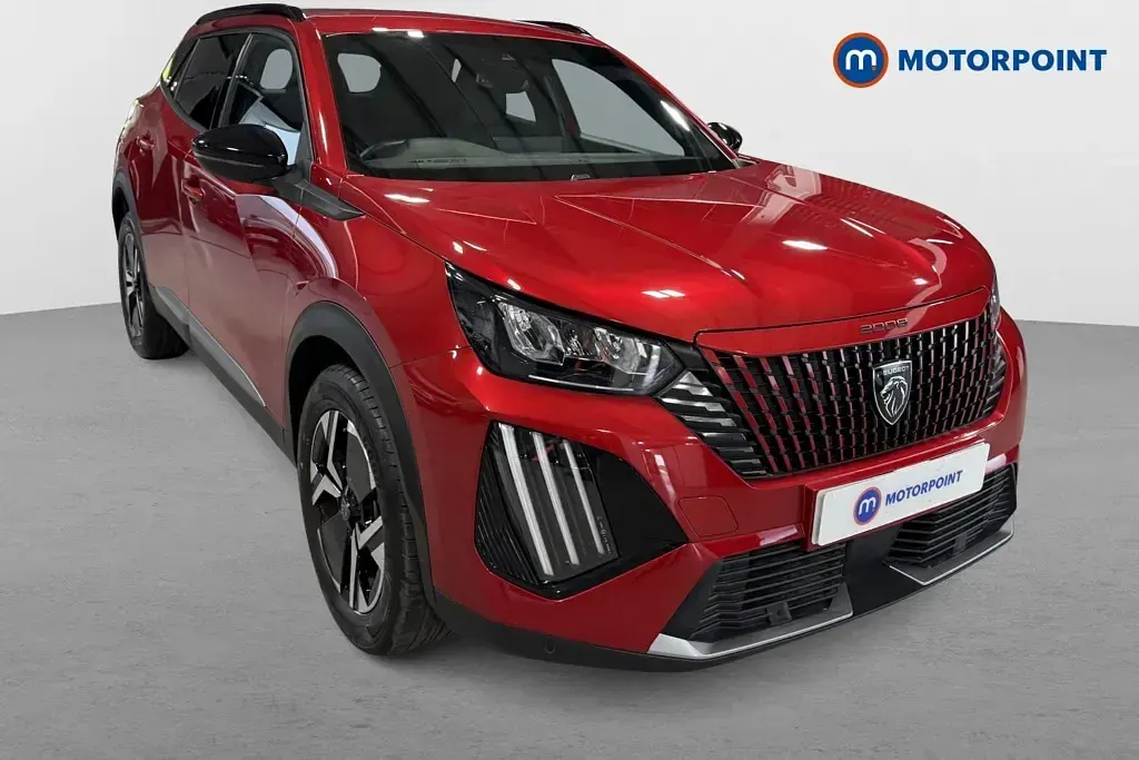 Usado Peugeot 2008 Allure 131 HP (96 kW) 2025 SUV