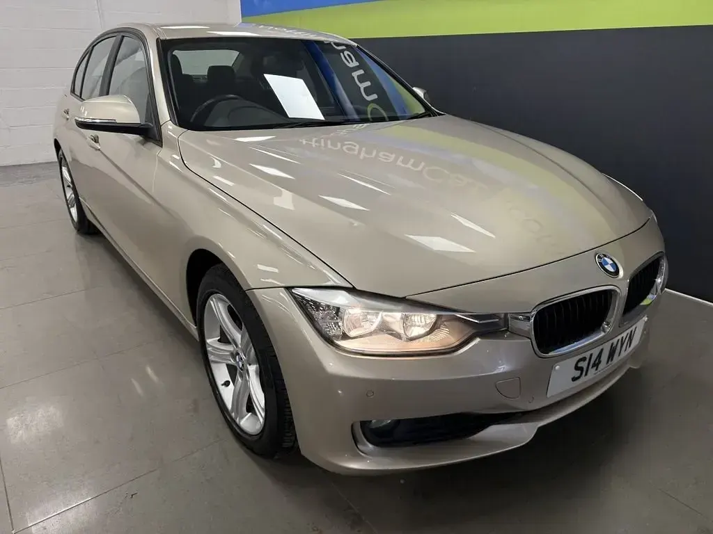 Usado BMW 320 Comfort Edition 184 CV (135 kW) 2014 Plateado Berlina