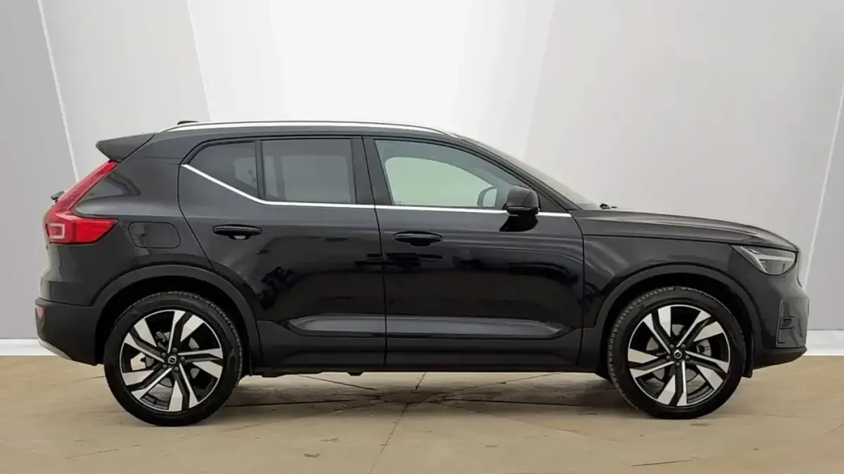 Used Volvo XC40 Ultra 197 HP (144 kW) 2025 Black SUV