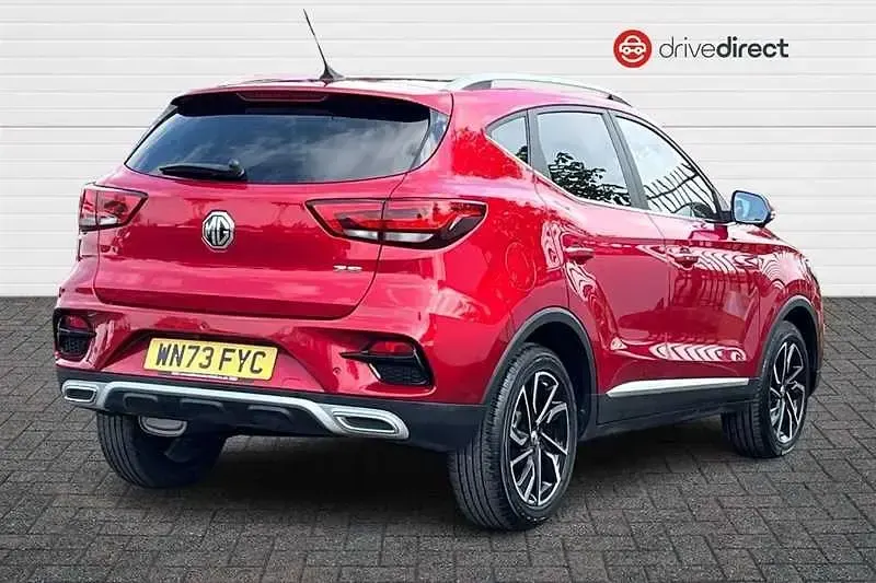Używany MG ZS Exclusive 111 KM (81 kW) 2023 Czerwony SUV