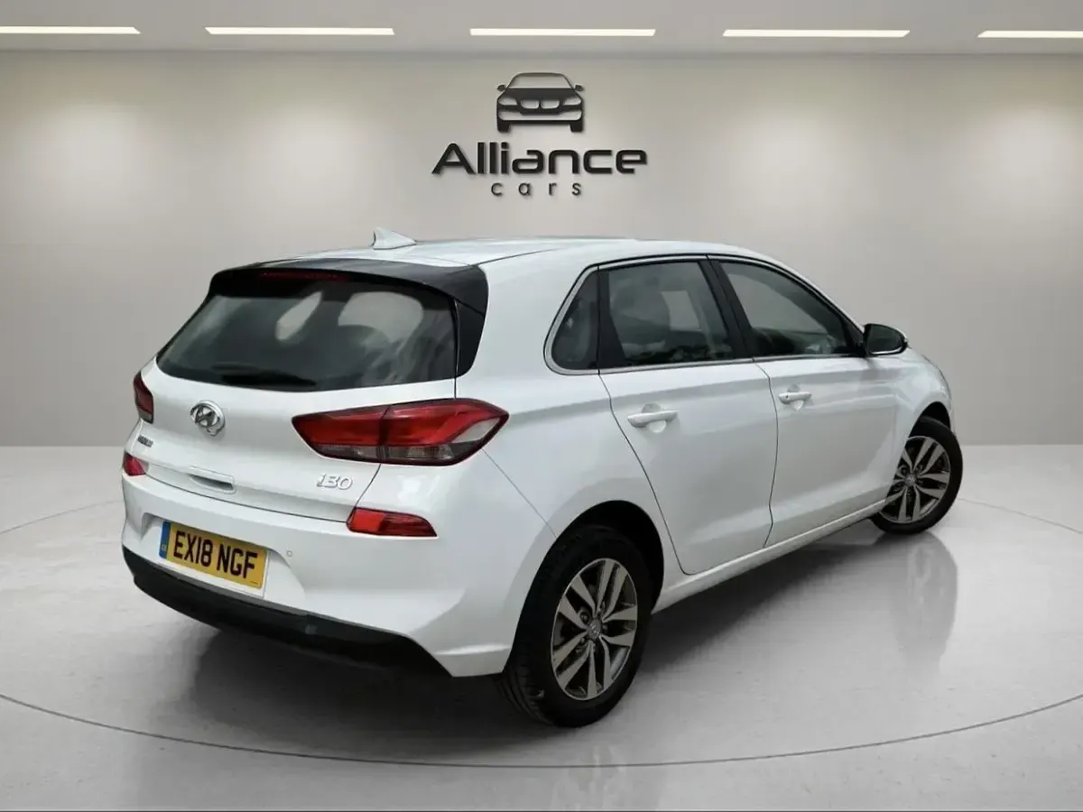 Used Hyundai i30 SE 2018 White Hatchback