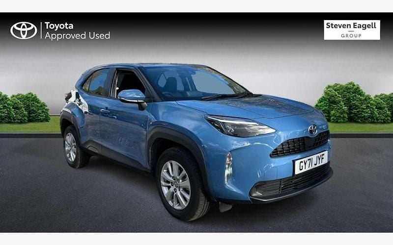 Used 2025 Toyota Yaris Hybrid Estate | £19,377 (Super price) - Image 1/3