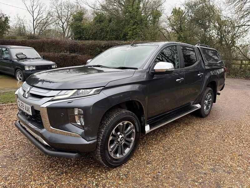 Used Mitsubishi L200 150 HP (110 kW) 2019 Grey Pickup
