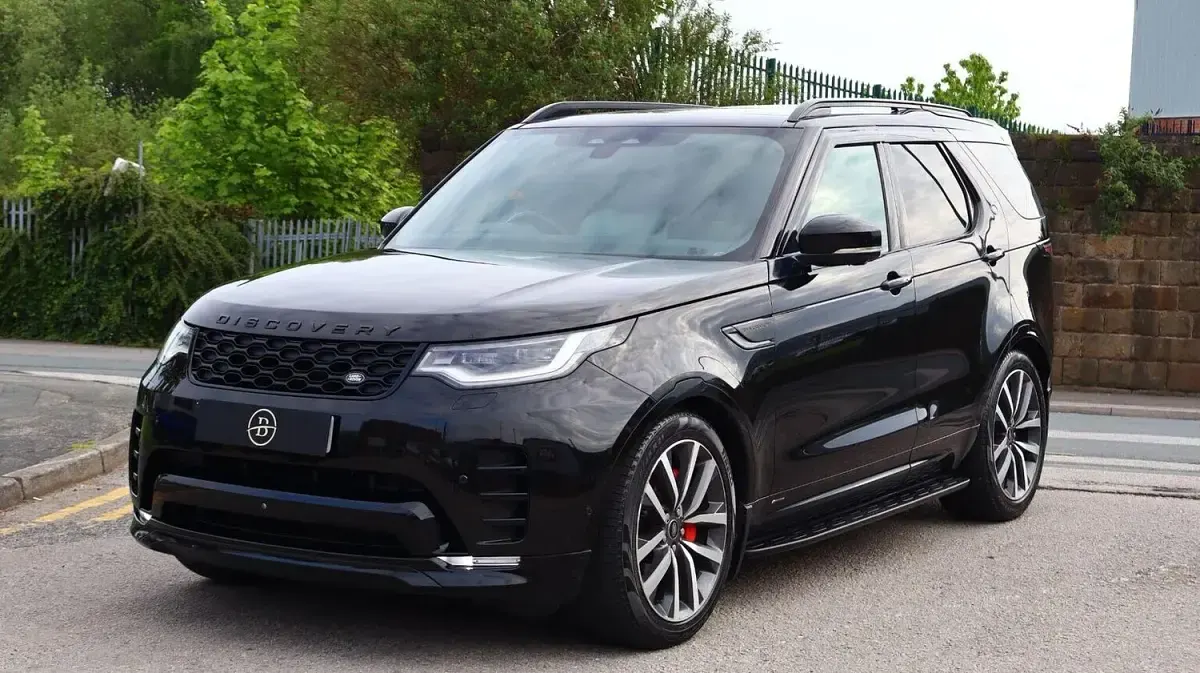 Used Land Rover Discovery 5 SE Dynamic 2021 Black SUV