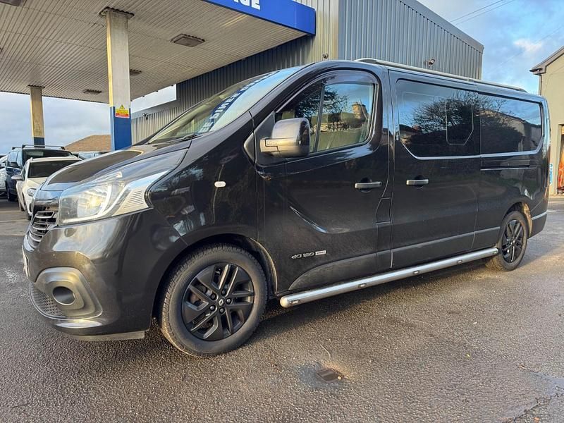 Usado Renault Trafic 2015 Preto Monovolume