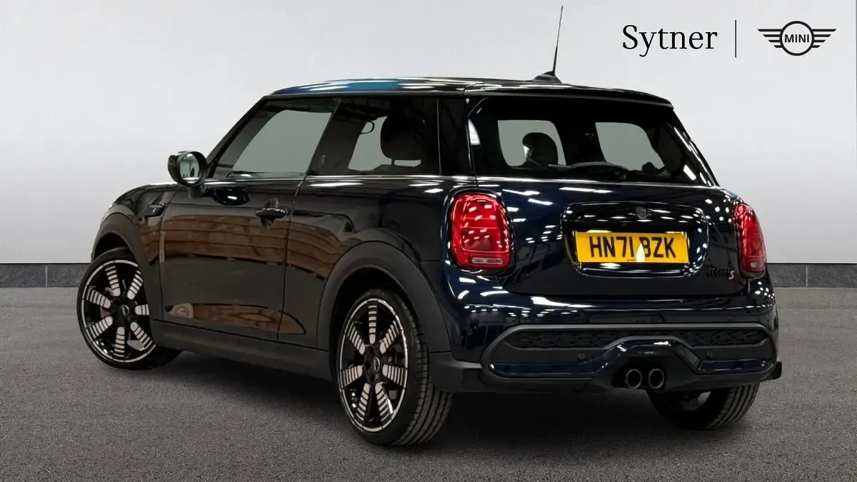 Used Mini Cooper S Exclusive 176 HP (129 kW) 2021 Black Hatchback