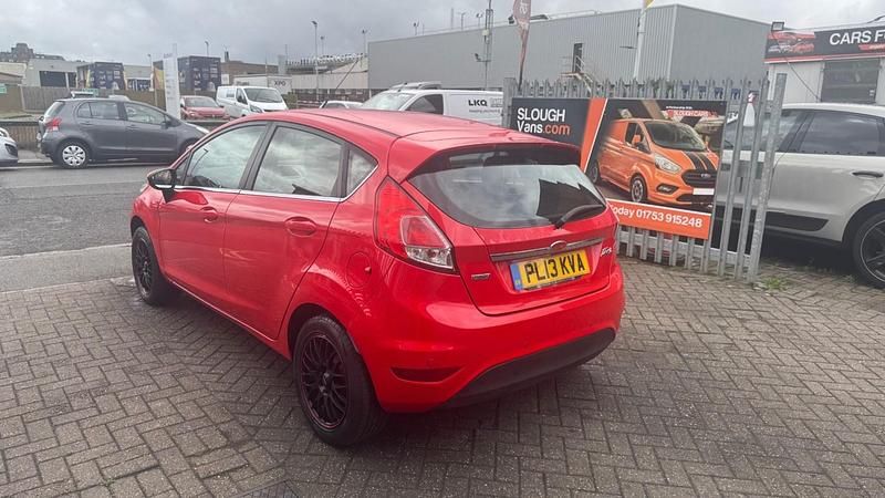 Used Ford Fiesta Zetec 2013 Red Hatchback