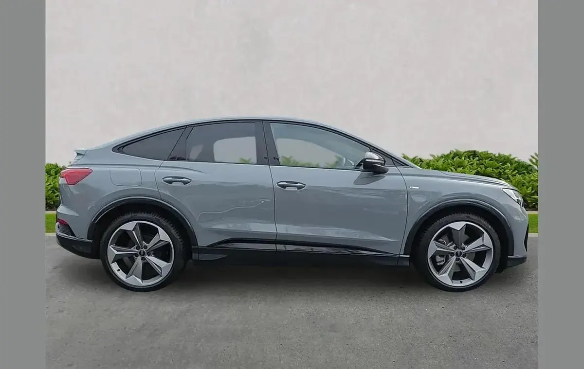 New Audi Q4 e-tron Black Edition 206 kW (281 HP) 2025 Other SUV