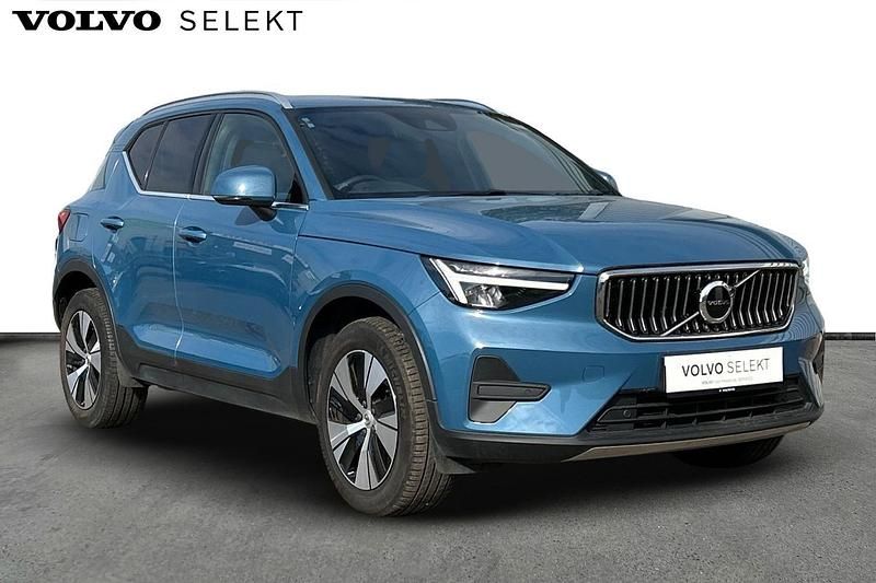 Blue Used 2022 Volvo XC40 Core SUV | £20,750 (Fair price) - Image 1/3