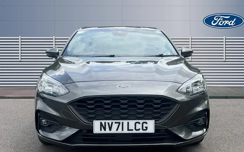 Used Ford Focus ST-Line 125 HP (91 kW) 2021 Grey Hatchback