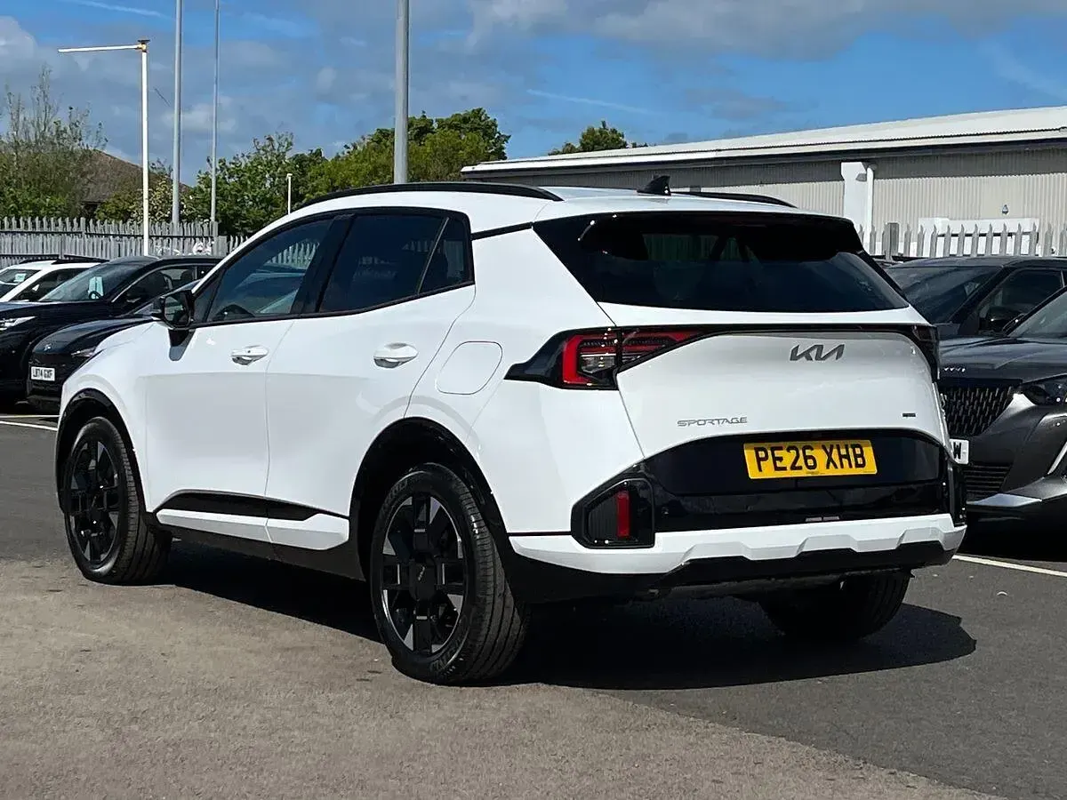 Used Kia Sportage GT-Line 235 HP (172 kW) 2026 White SUV