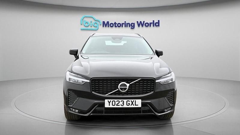 Usado Volvo XC60 Plus 250 HP (183 kW) 2023 Preto SUV