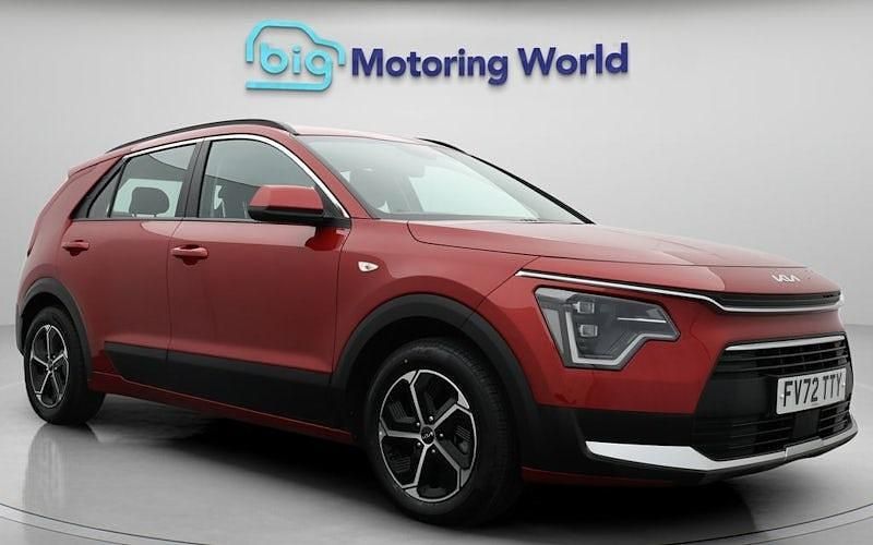 Used Kia Niro 141 HP (103 kW) 2022 Red SUV