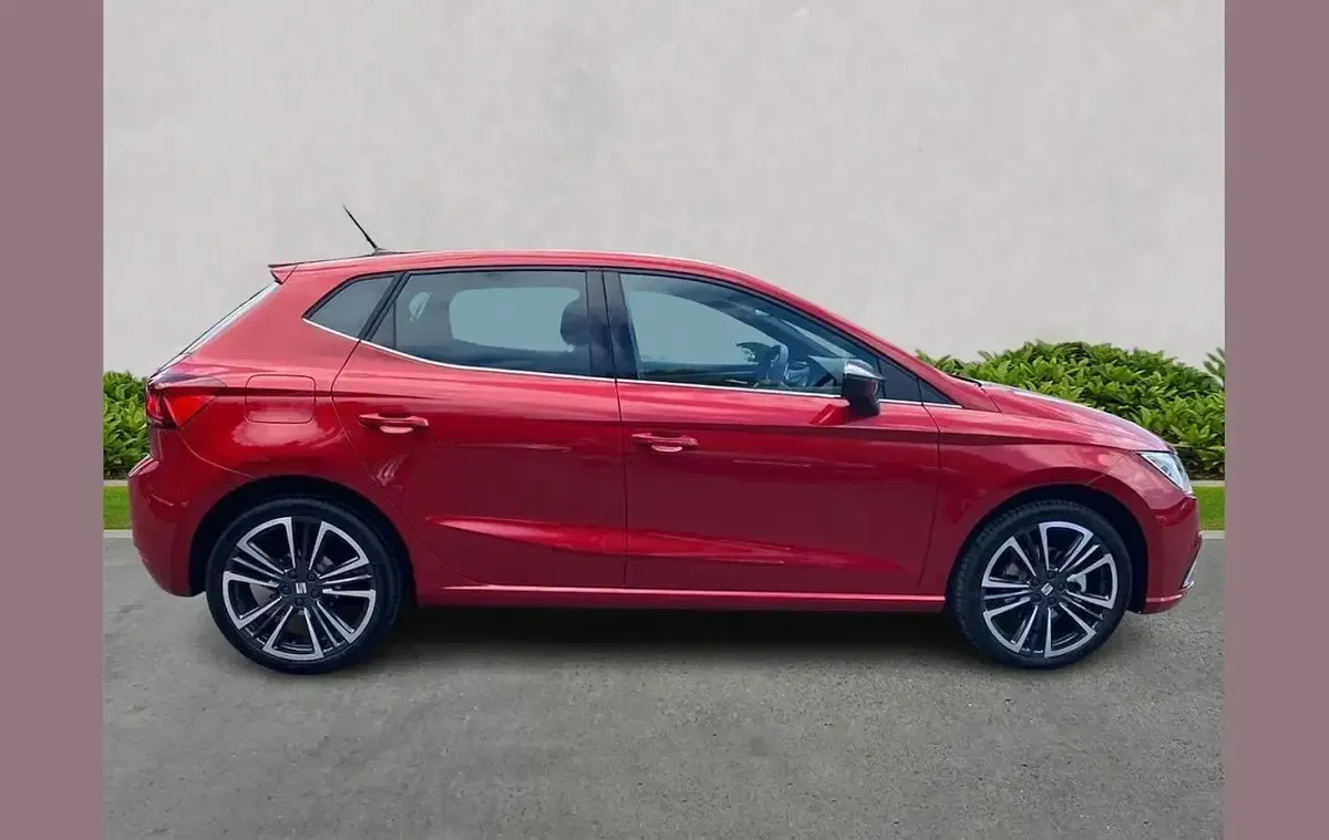 Usado Seat Ibiza XCELLENCE 114 CV (83 kW) 2025 Rojo Utilitario