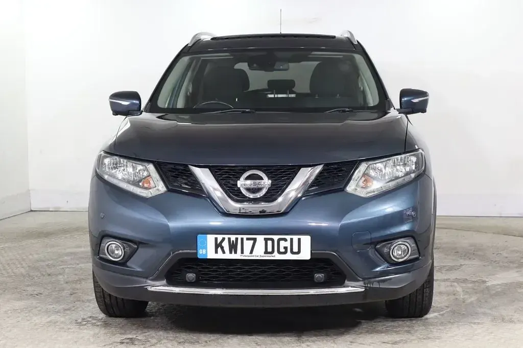 Used Nissan X-Trail N-Vision 130 HP (95 kW) 2017 Blue SUV
