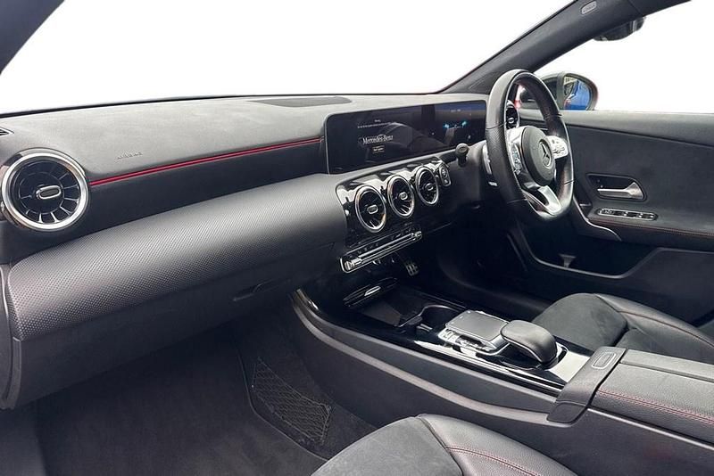 Used Mercedes A180 Executive 116 HP (85 kW) 2019 Black Hatchback