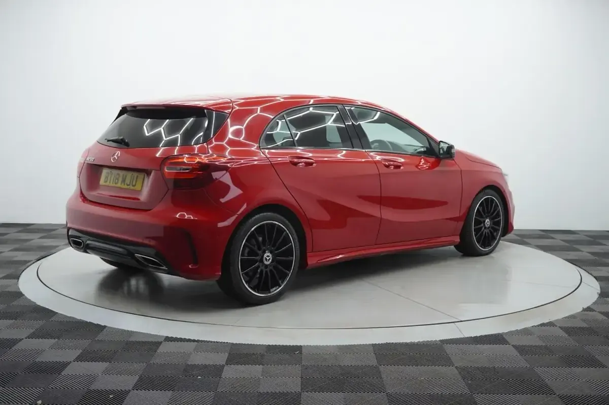 Używany Mercedes A200 AMG line 156 KM (114 kW) 2018 Czerwony Hatchback