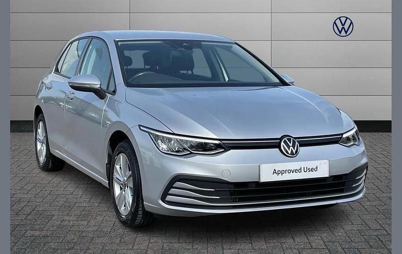 Used VW Golf VIII Life 147 HP (108 kW) 2020 Silver Hatchback