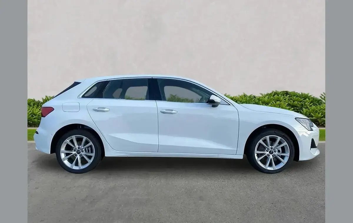 Used Audi A3 e-tron Sport 200 HP (147 kW) 2026 White Hatchback