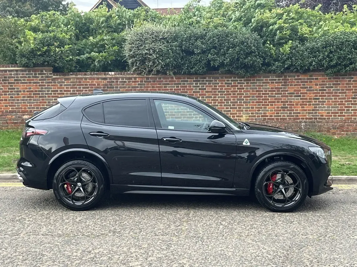 New Alfa Romeo Stelvio Quadrifoglio 511 HP (375 kW) 2025 Black SUV