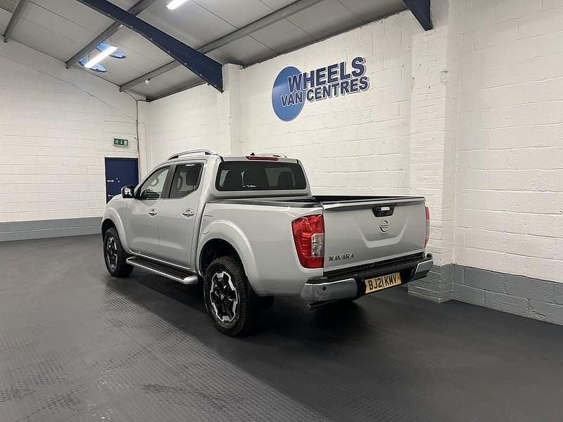 Used Nissan Navara Tekna 190 HP (139 kW) 2021 Silver Pickup