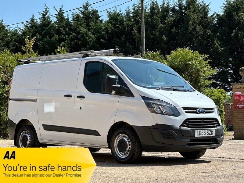 White Used 2016 Ford Transit Custom | £7,390 (Fair price) - Image 1/2