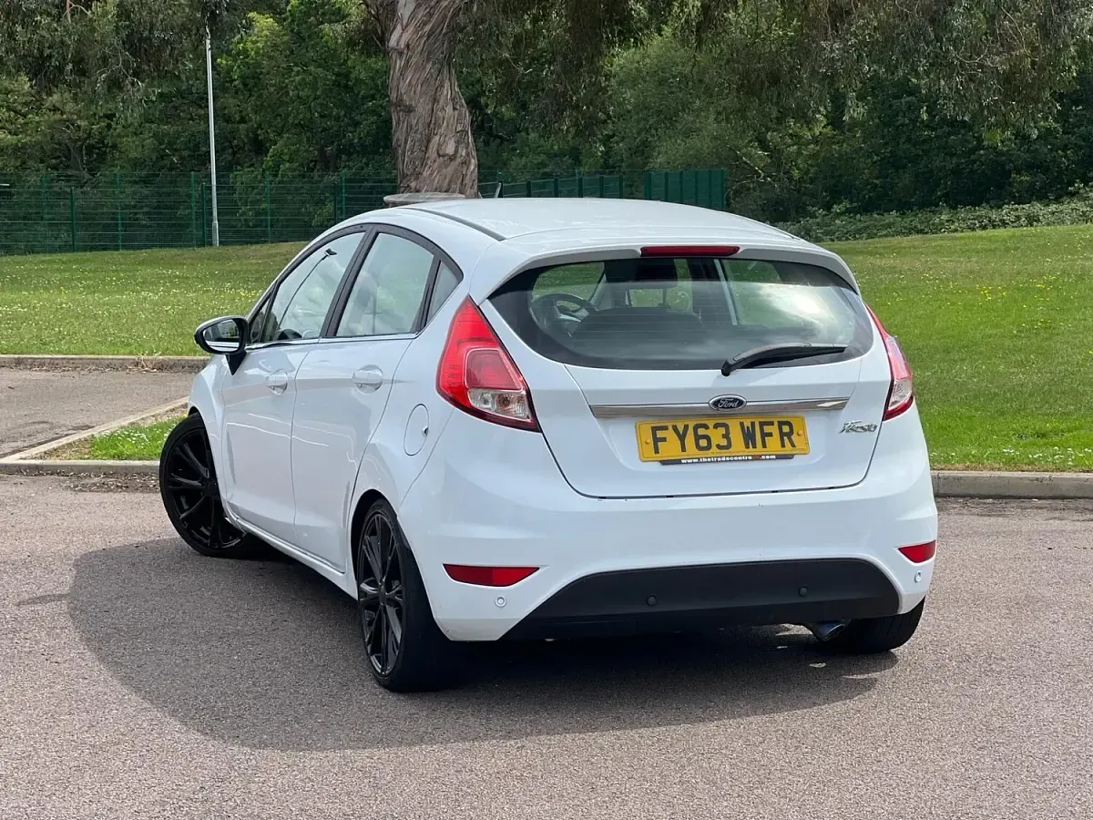 Used Ford Fiesta Zetec 2013 White