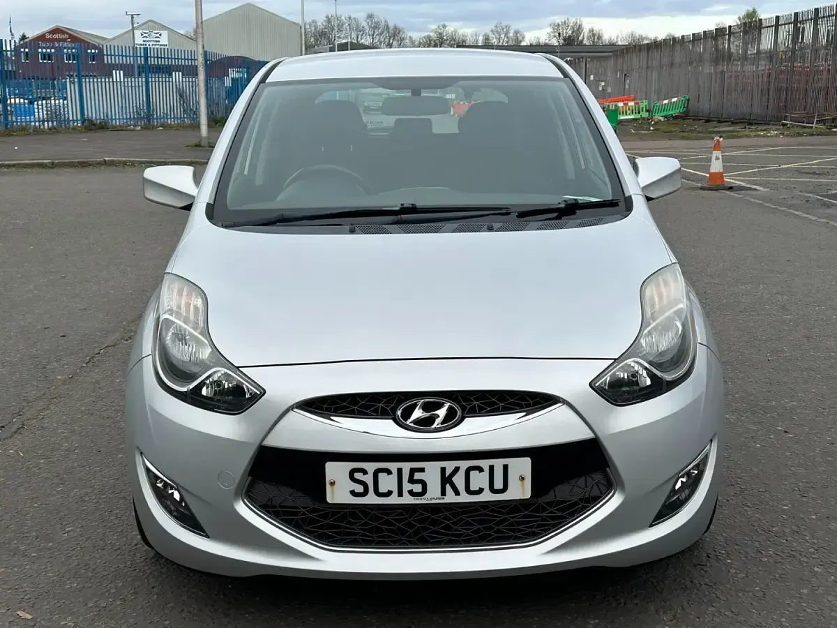 Used Hyundai ix20 Active 115 HP (84 kW) 2015 Silver Hatchback