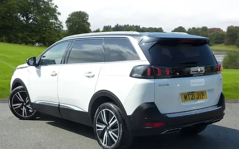 Used Peugeot 5008 Premium 131 HP (96 kW) 2022 SUV