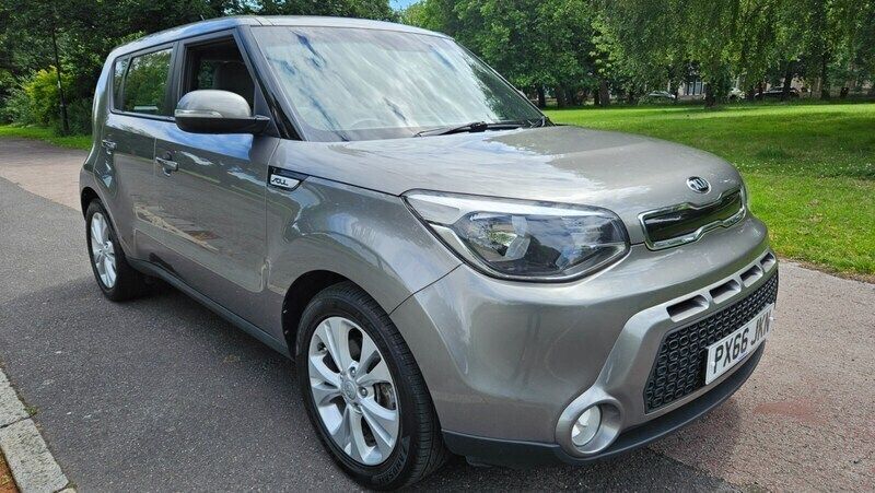 Silver Used 2016 Kia Soul 2 SUV | £5,295 (Fair price) - Image 1/4