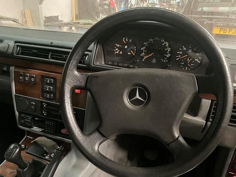 Used Mercedes G300 109 HP (80 kW) 1993 Red SUV
