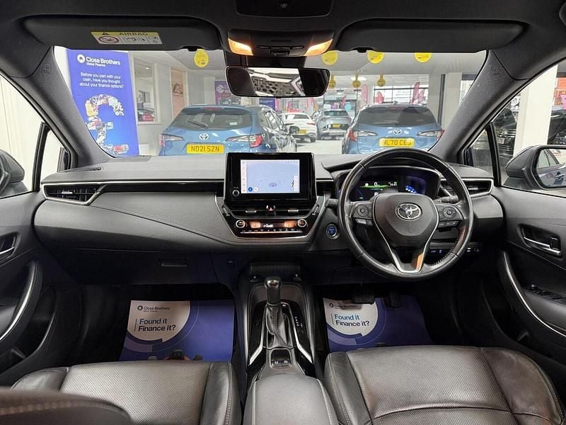 Used Toyota Corolla Edition 184 HP (135 kW) 2023 Blue Estate