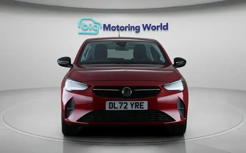 Używany Vauxhall Corsa Design Edition 75 KM (55 kW) 2023 Czerwony Hatchback