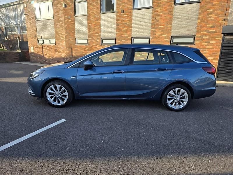 Used Vauxhall Astra 2017 Blue Estate