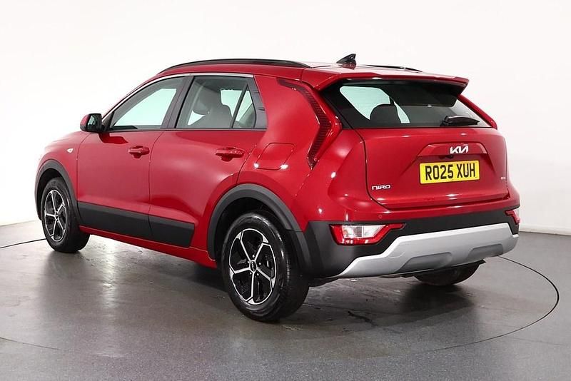 Used Kia Niro 2025 Red SUV