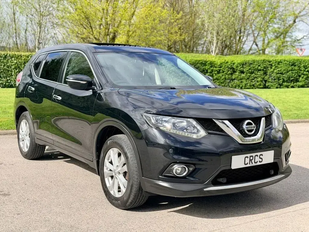 Usado Nissan X-Trail Acenta 130 CV (95 kW) 2016 Negro SUV