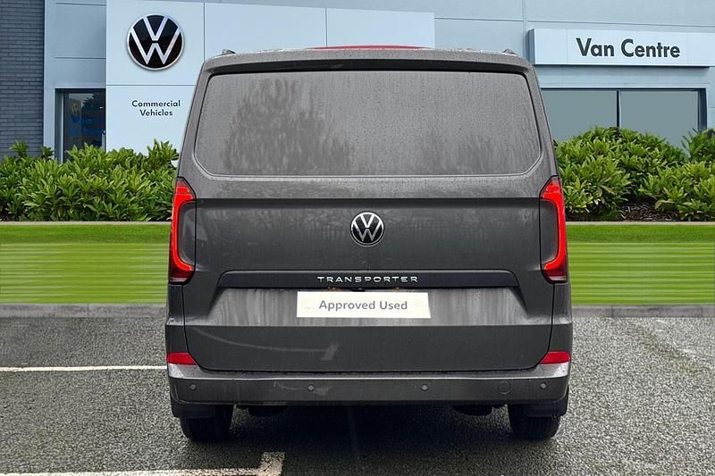 New VW Transporter Pro 148 HP (108 kW) 2025 Grey Van