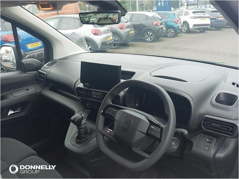 New Citroën Berlingo 101 HP (74 kW) 2026 Blue MPV