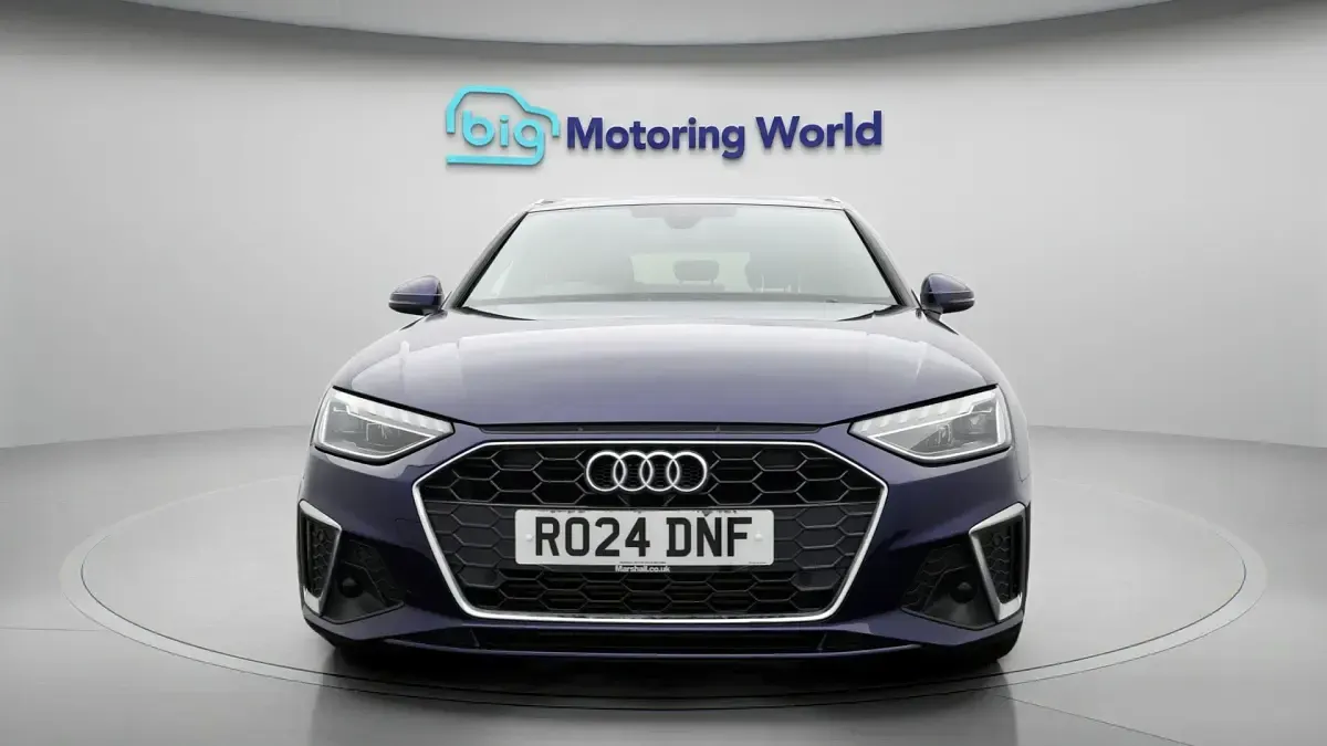 Used Audi A4 S-Line 201 HP (147 kW) 2024 Blue Estate