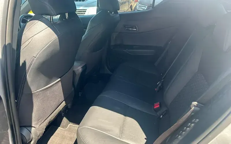 Used Toyota C-HR 184 HP (135 kW) 2022 Silver SUV