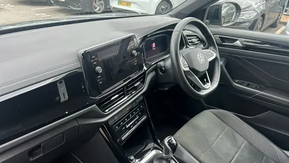 Used VW T-Roc Style 150 HP (110 kW) 2023 Indium grey metallic SUV