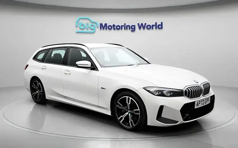 Usado BMW 330e M Sport 292 CV (214 kW) 2023 Blanco Familiar
