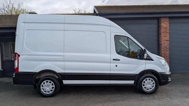 Used Ford Transit Trend 130 HP (95 kW) 2021 White Van